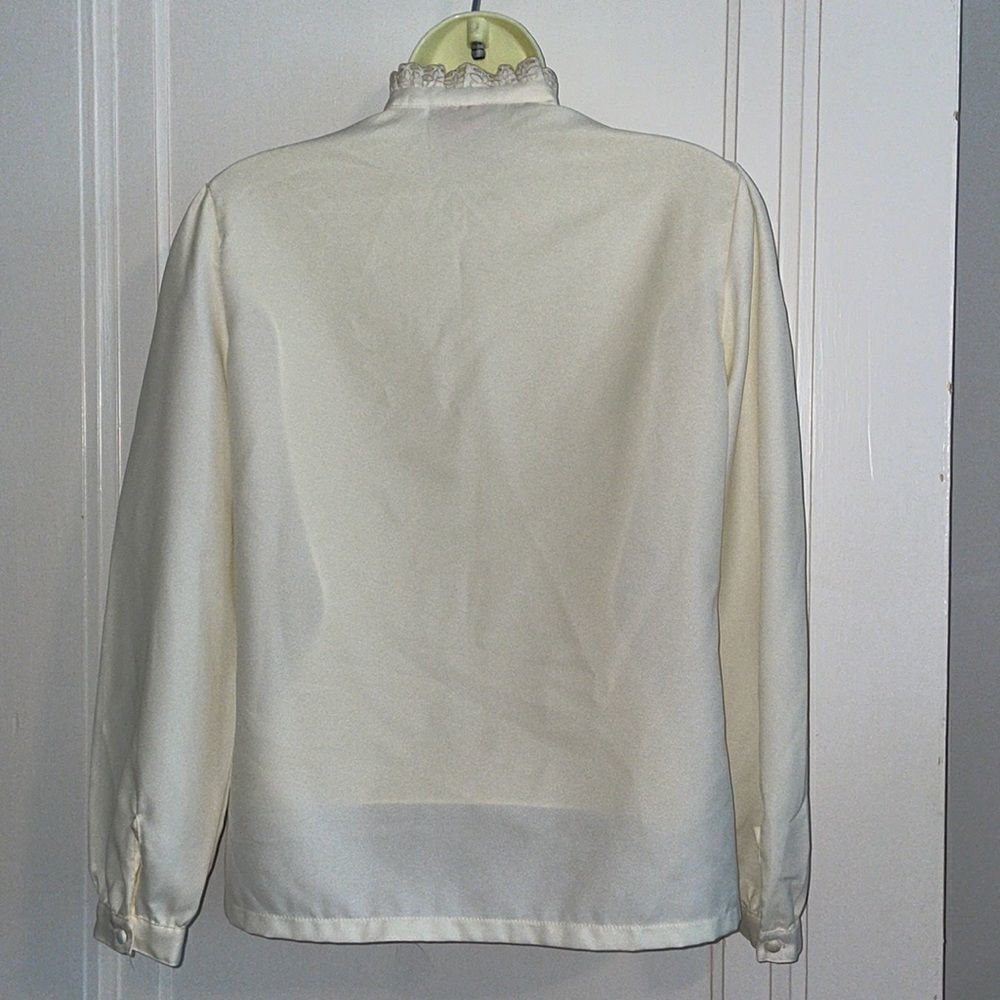 Vtg 70s C.E.O. Petites cream colored high necked polyester blouse - Picture 6 of 9